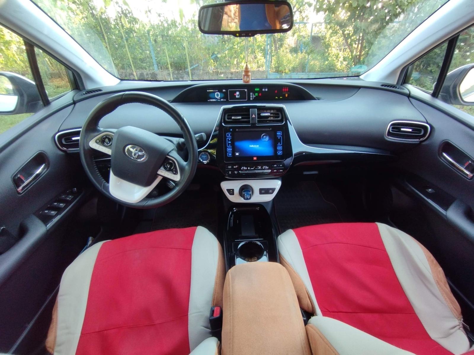 Toyota Prius 1,8 automatik, fotografija 6