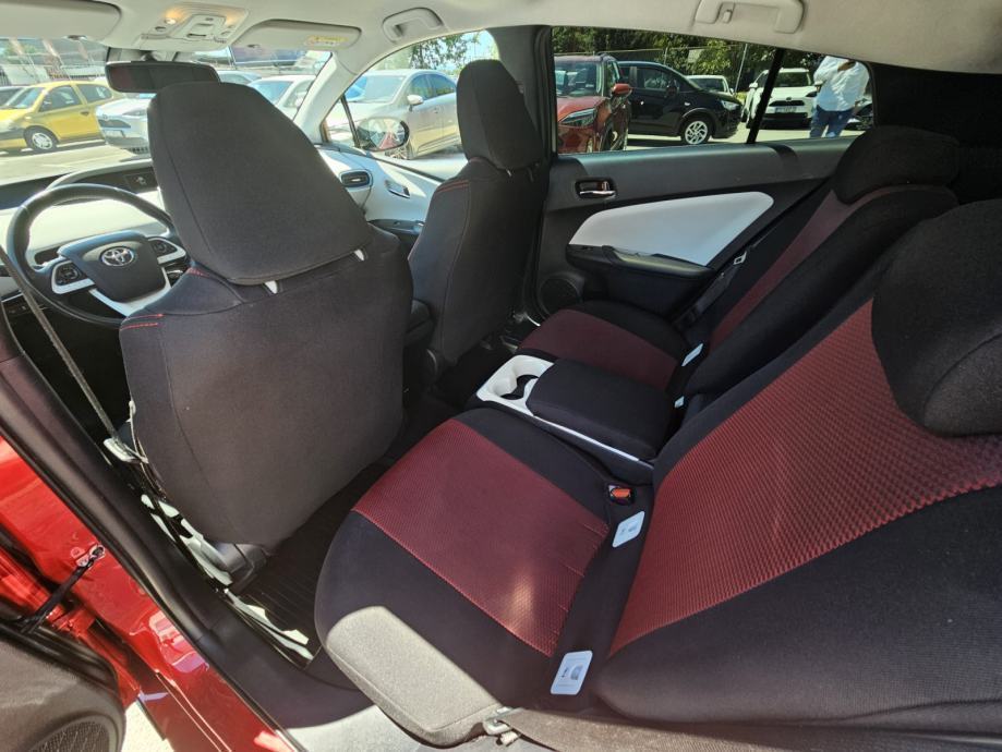 Toyota Prius Plug-in 1,8 VVT-i, fotografija 12