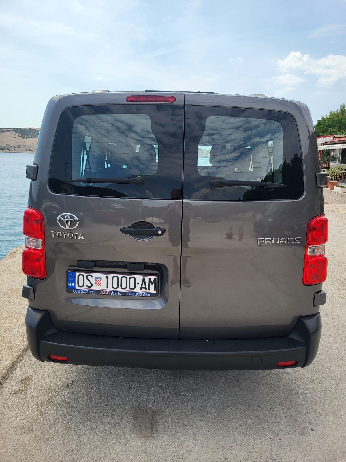 Toyota Proace 2.0 dizel 9 sjedala, fotografija 5