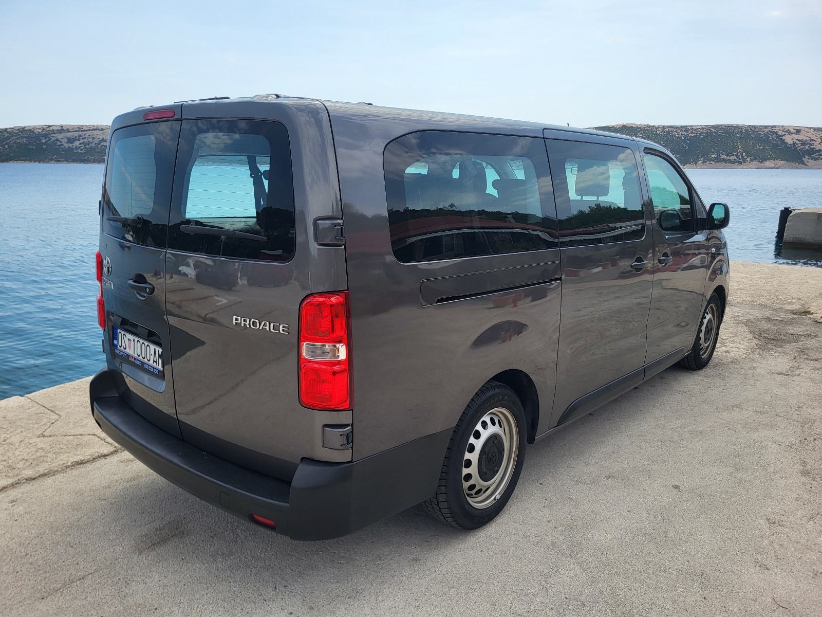 Toyota Proace 2.0 dizel 9 sjedala, fotografija 4