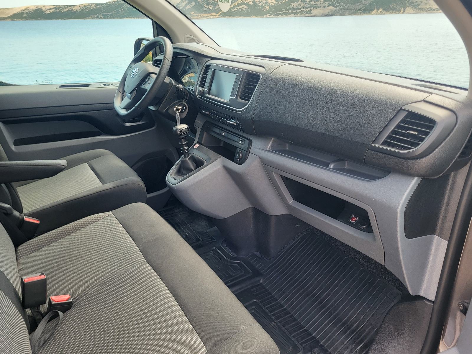 Toyota Proace 2.0 dizel 9 sjedala, fotografija 7