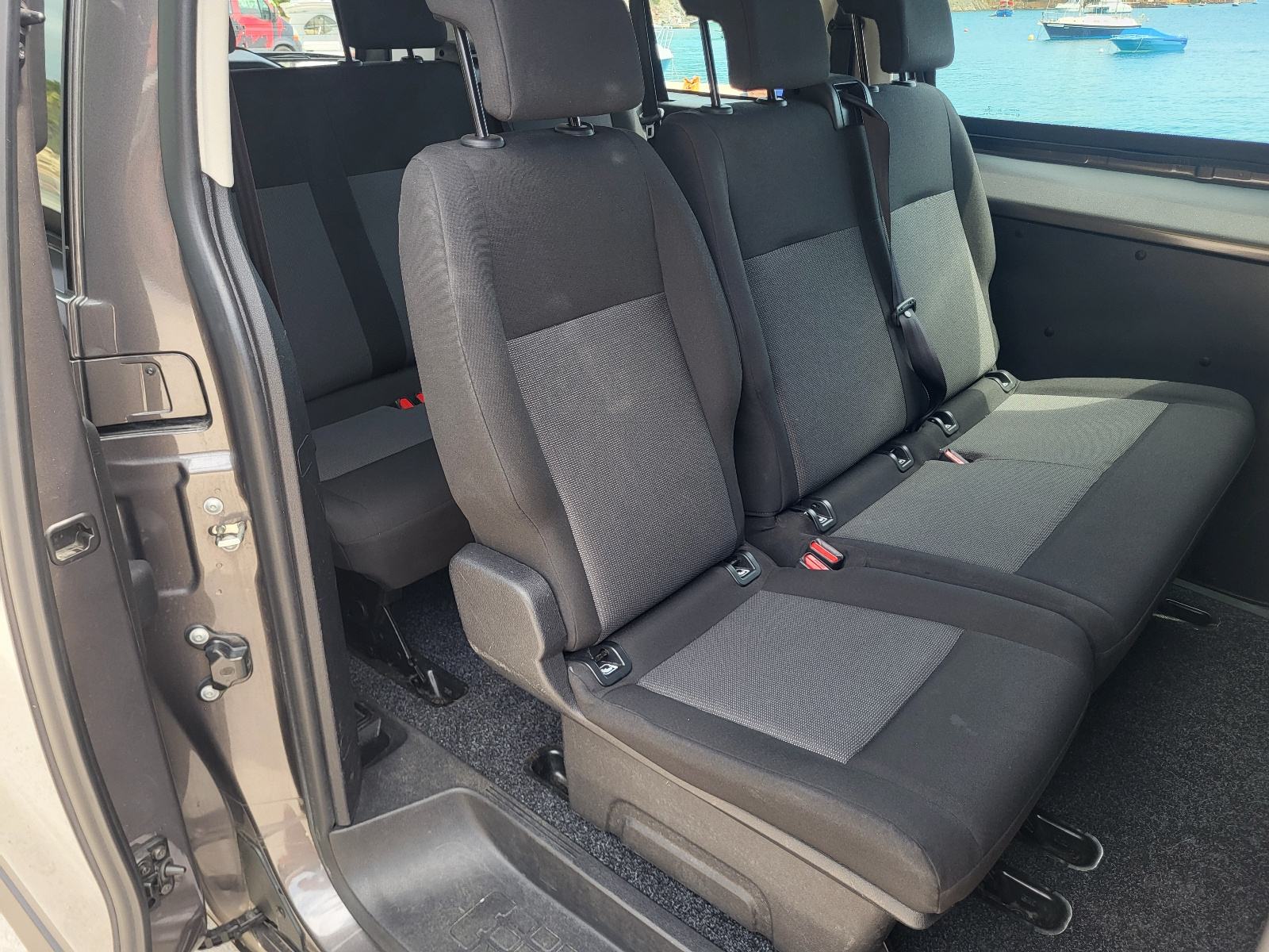 Toyota Proace 2.0 dizel 9 sjedala, fotografija 9