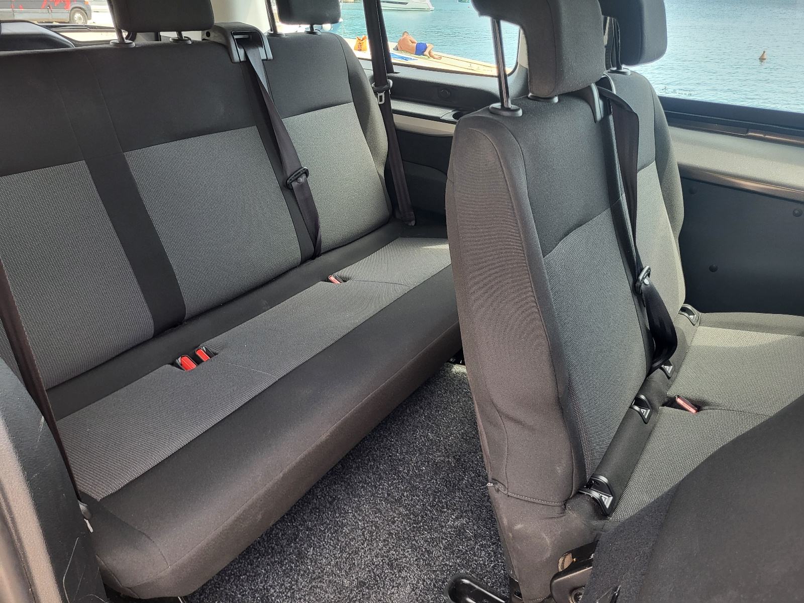 Toyota Proace 2.0 dizel 9 sjedala, fotografija 10