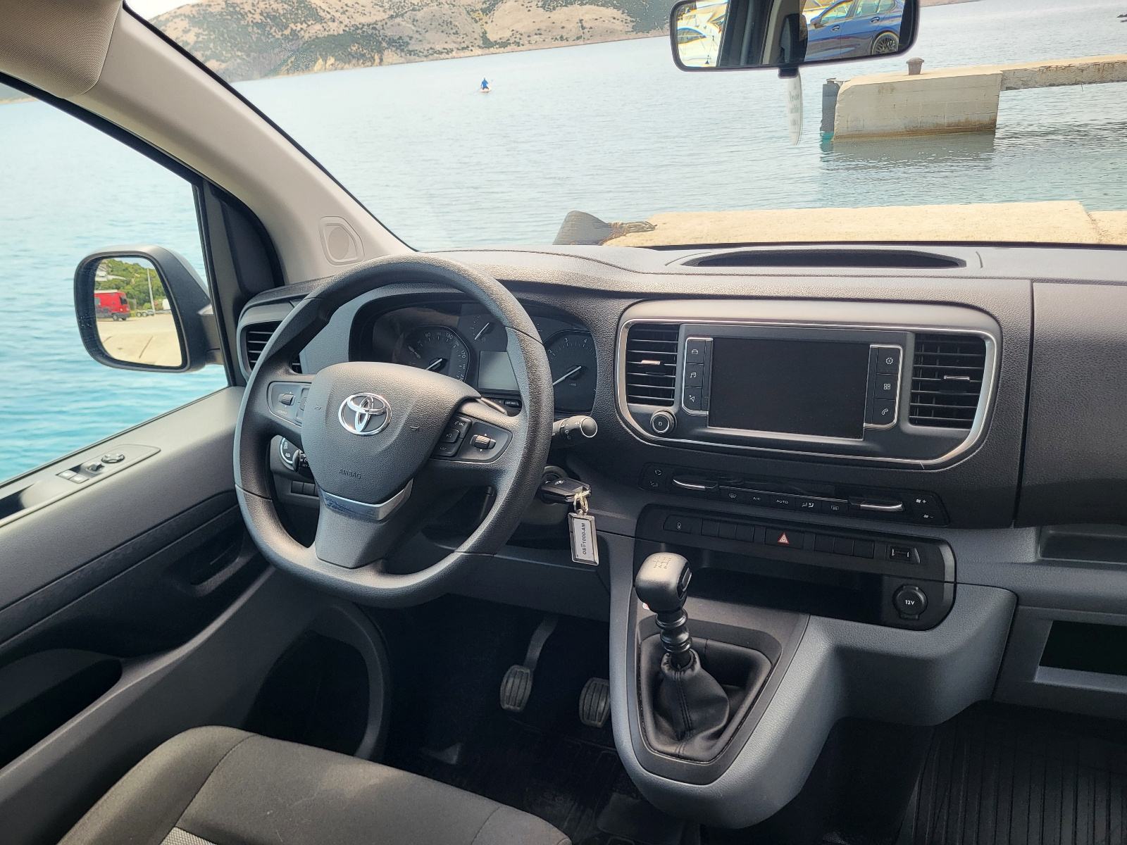 Toyota Proace 2.0 dizel 9 sjedala, fotografija 14