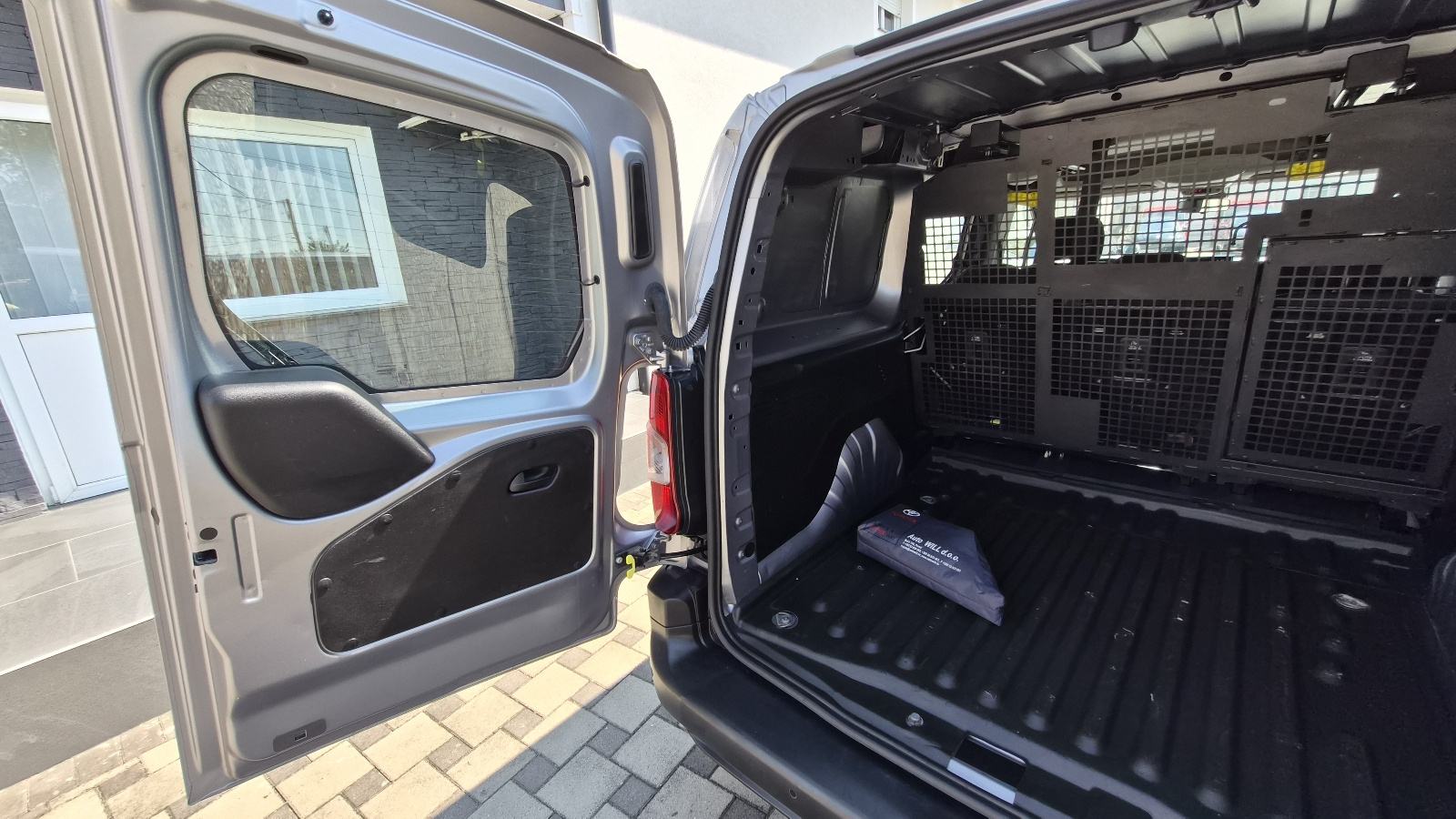 Toyota Proace City Verso 1.5 D - PRODUŽENA,5 SJEDALA - GARANCIJA -, fotografija 15