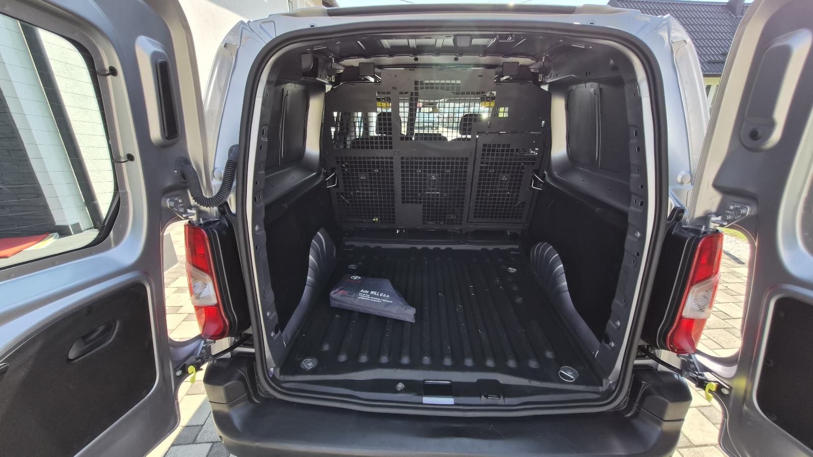 Toyota Proace City Verso 1.5 D - PRODUŽENA,5 SJEDALA - GARANCIJA -, fotografija 16