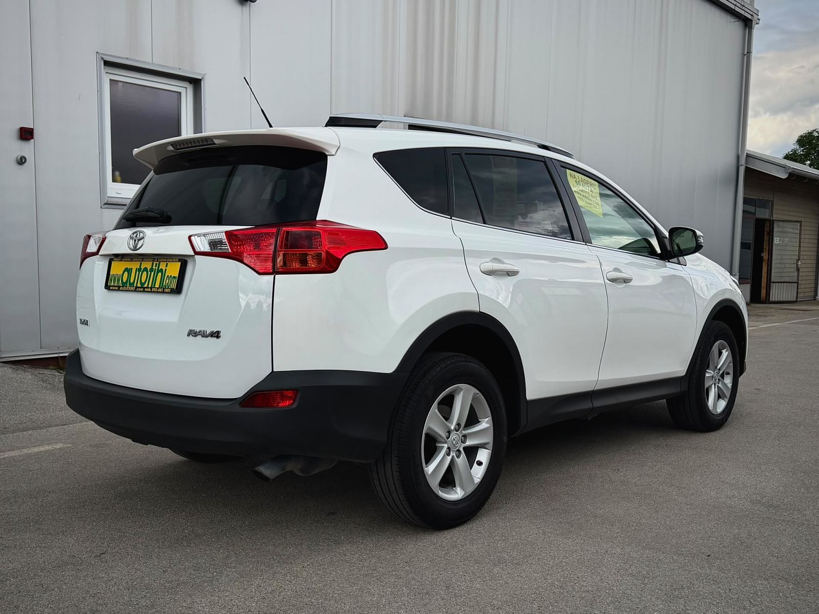 Toyota RAV 4 2.0 D-4D Active 2013g 91kW PARKIRNA KAMERA⭐⭐⭐⭐⭐, fotografija 6
