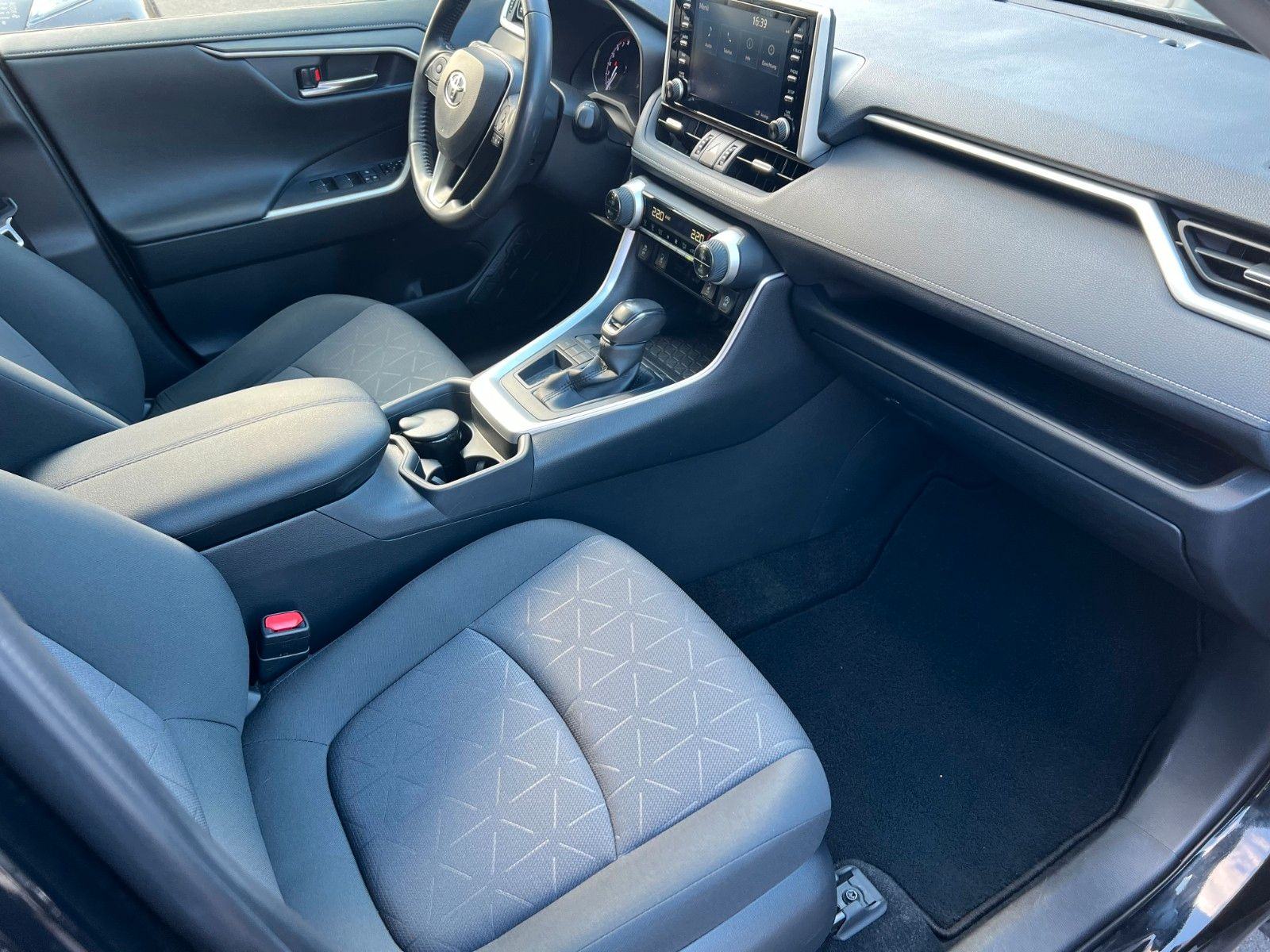 Toyota RAV4 2,0 175KS CVT LUXURY COMFORT ACC LED KAMERA APPLE 1.VL., fotografija 17