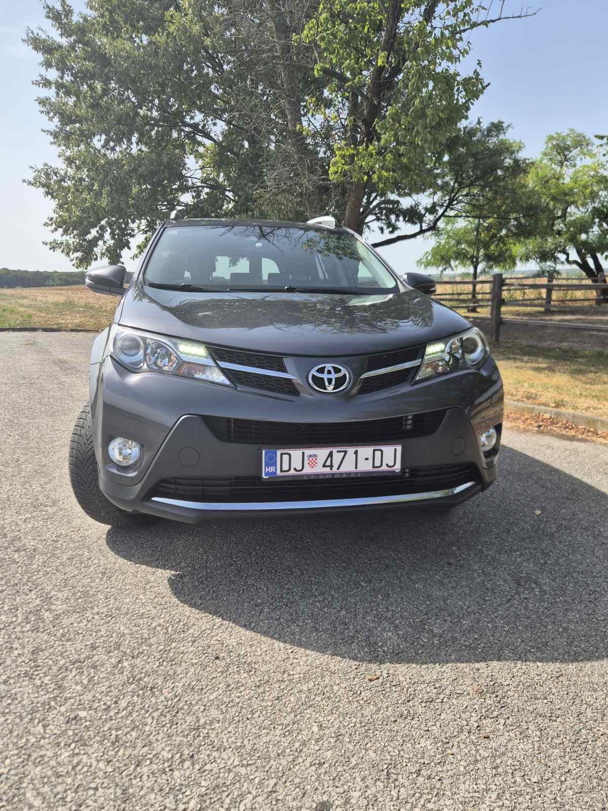 Toyota RAV4 2,0 4x4 automatik, fotografija 3