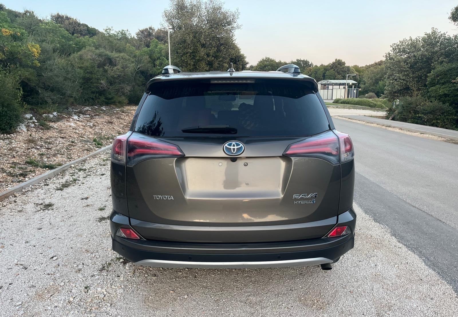 Toyota RAV4 2,0 automatik, fotografija 4