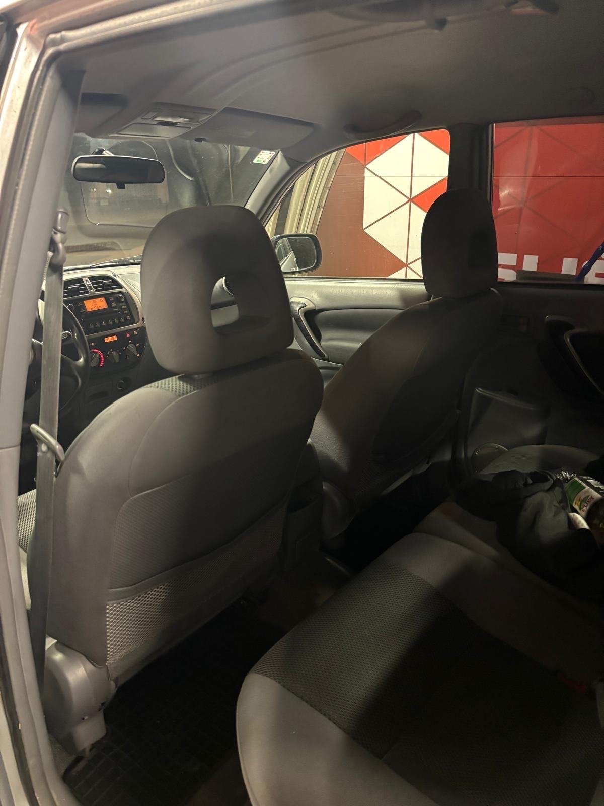 Toyota RAV4 2,0 D-4D, fotografija 7