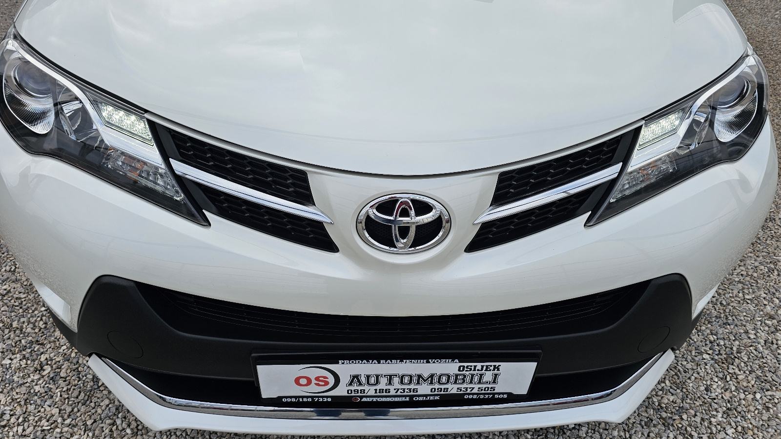 Toyota RAV4 2,0 D-4D,4X4,LED,KAMERA,TEMPOMAT,CLIMATRONIC,TOP,JAMSTVO, fotografija 2
