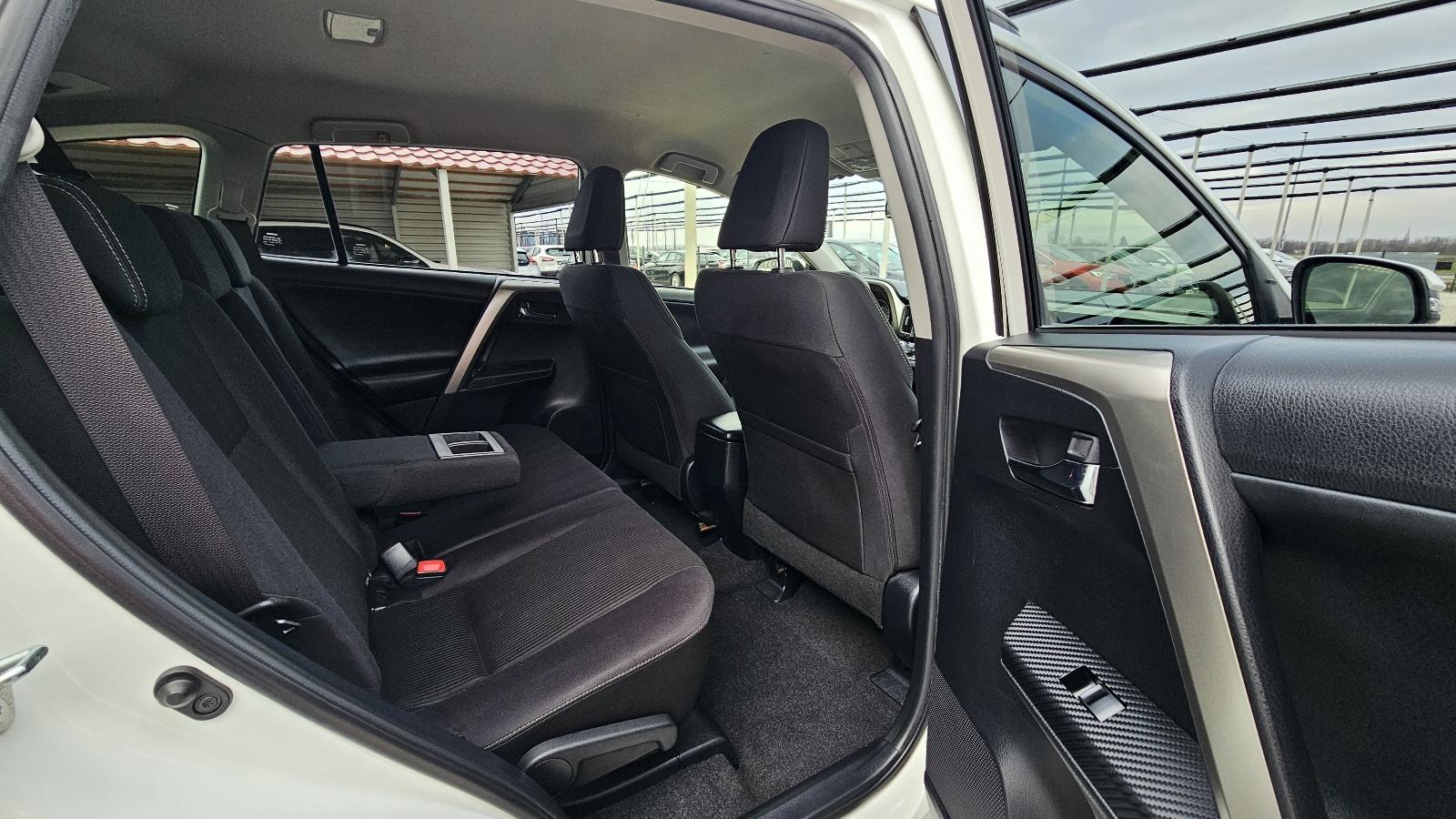 Toyota RAV4 2,0 D-4D,4X4,LED,KAMERA,TEMPOMAT,CLIMATRONIC,TOP,JAMSTVO, fotografija 11