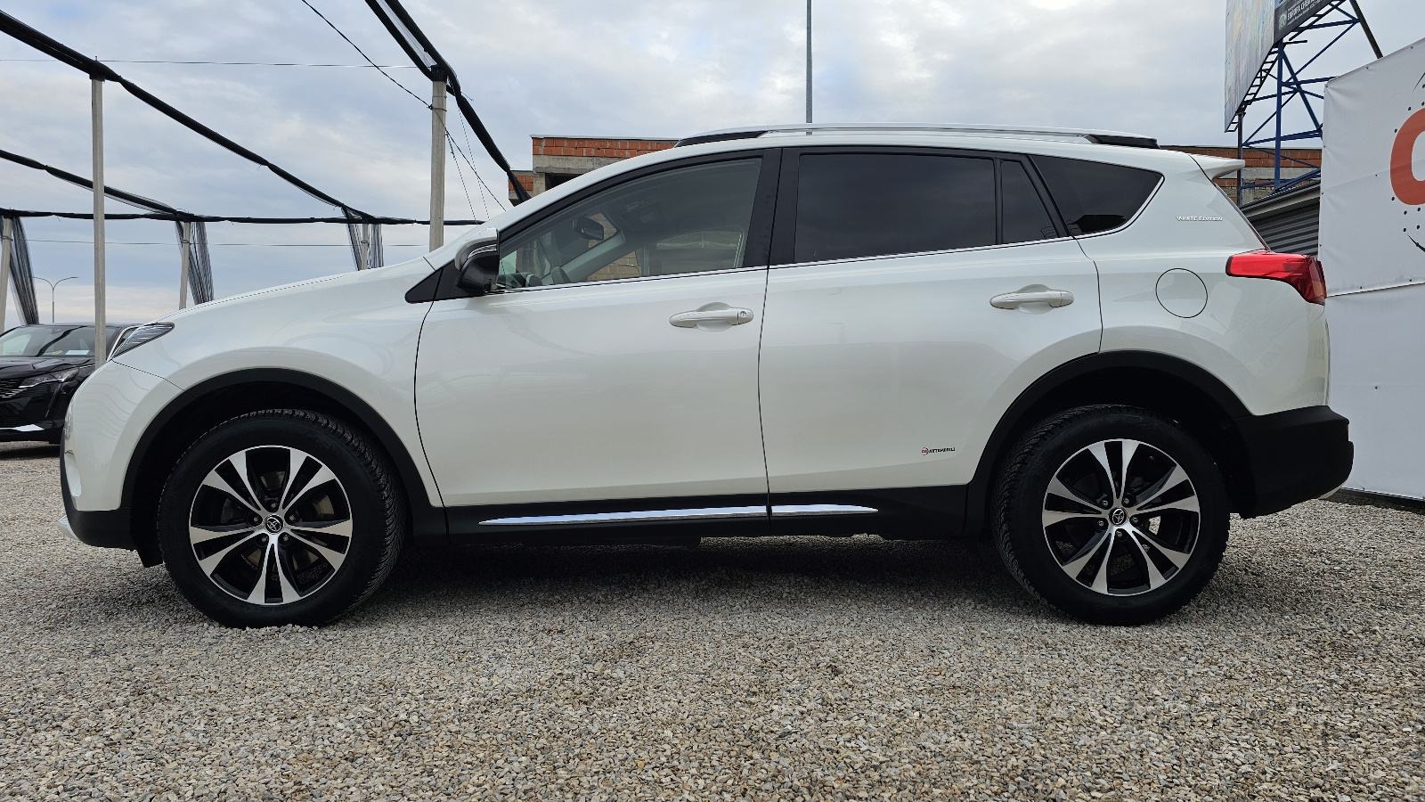 Toyota RAV4 2,0 D-4D,4X4,LED,KAMERA,TEMPOMAT,CLIMATRONIC,TOP,JAMSTVO, fotografija 15