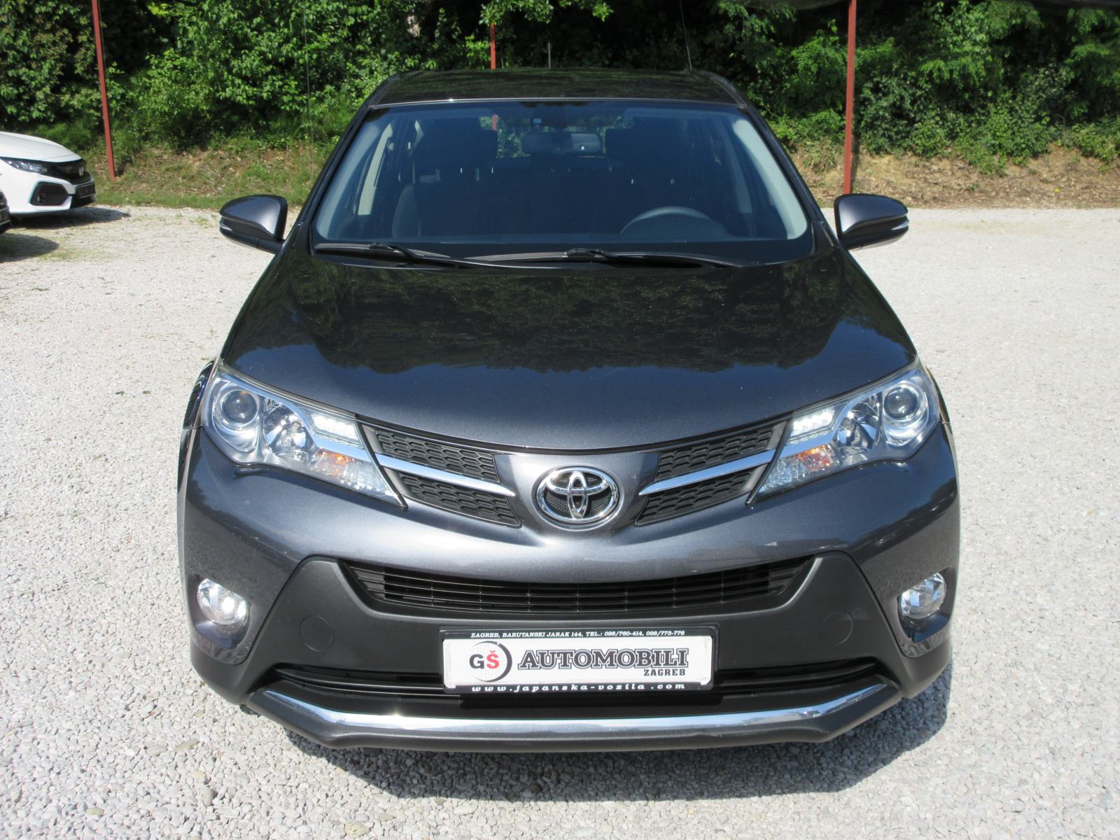 TOYOTA RAV4 2,0 D-4D NAVIGACIJA,KAMERA,TEMPOMAT,EL.PAKET,ALU 17 !!!, fotografija 2