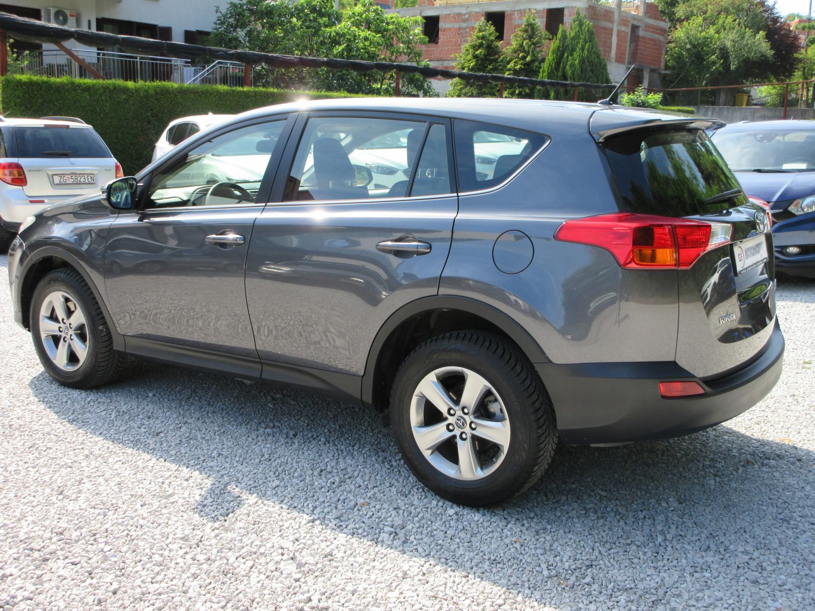 TOYOTA RAV4 2,0 D-4D NAVIGACIJA,KAMERA,TEMPOMAT,EL.PAKET,ALU 17 !!!, fotografija 6