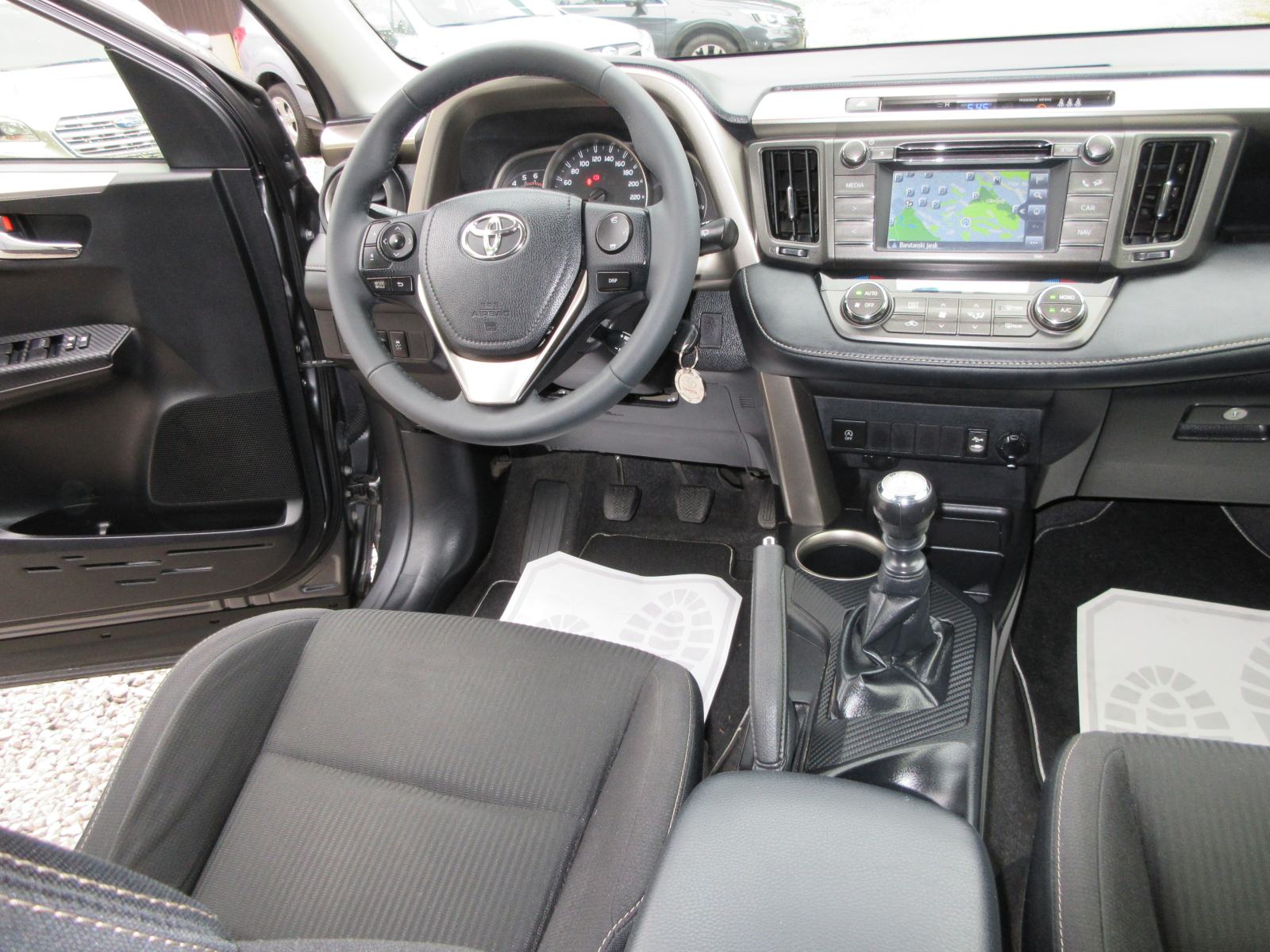 TOYOTA RAV4 2,0 D-4D NAVIGACIJA,KAMERA,TEMPOMAT,EL.PAKET,ALU 17 !!!, fotografija 20
