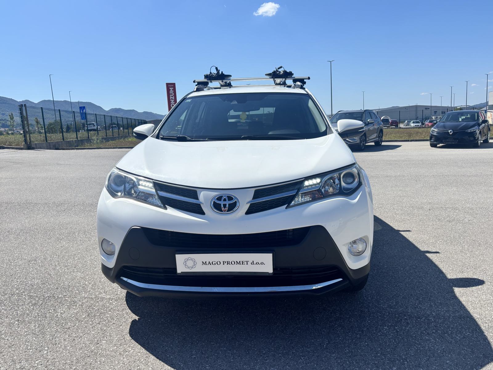 Toyota RAV4 2,0 D-4D, fotografija 3