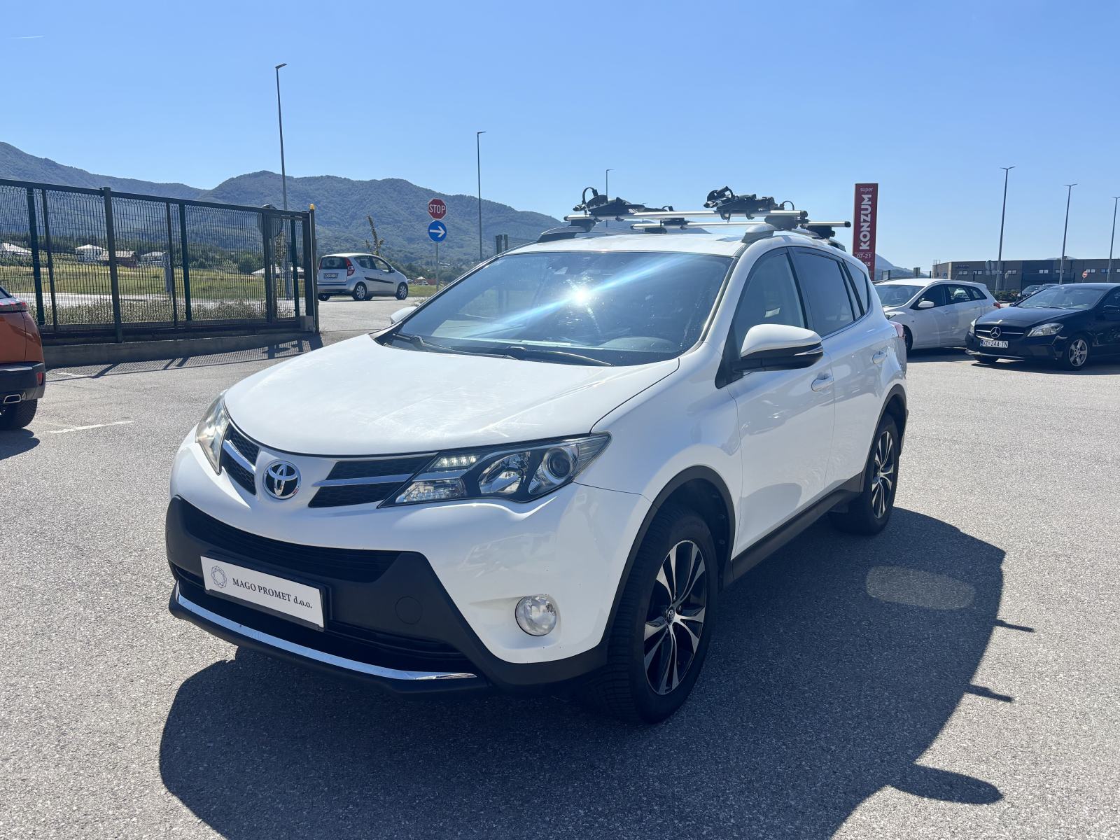 Toyota RAV4 2,0 D-4D, fotografija 2