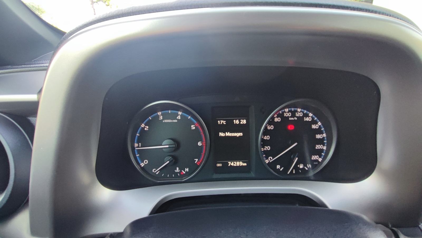 Toyota RAV4 2,0 D-4D Style. 74.000km. Full LED. Navi, fotografija 13