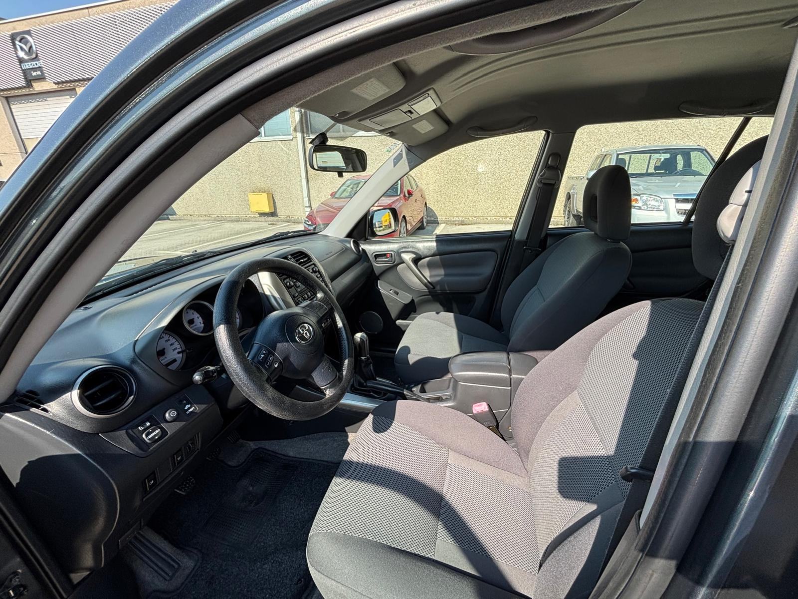 TOYOTA RAV4 2,0 D 4WD, fotografija 5