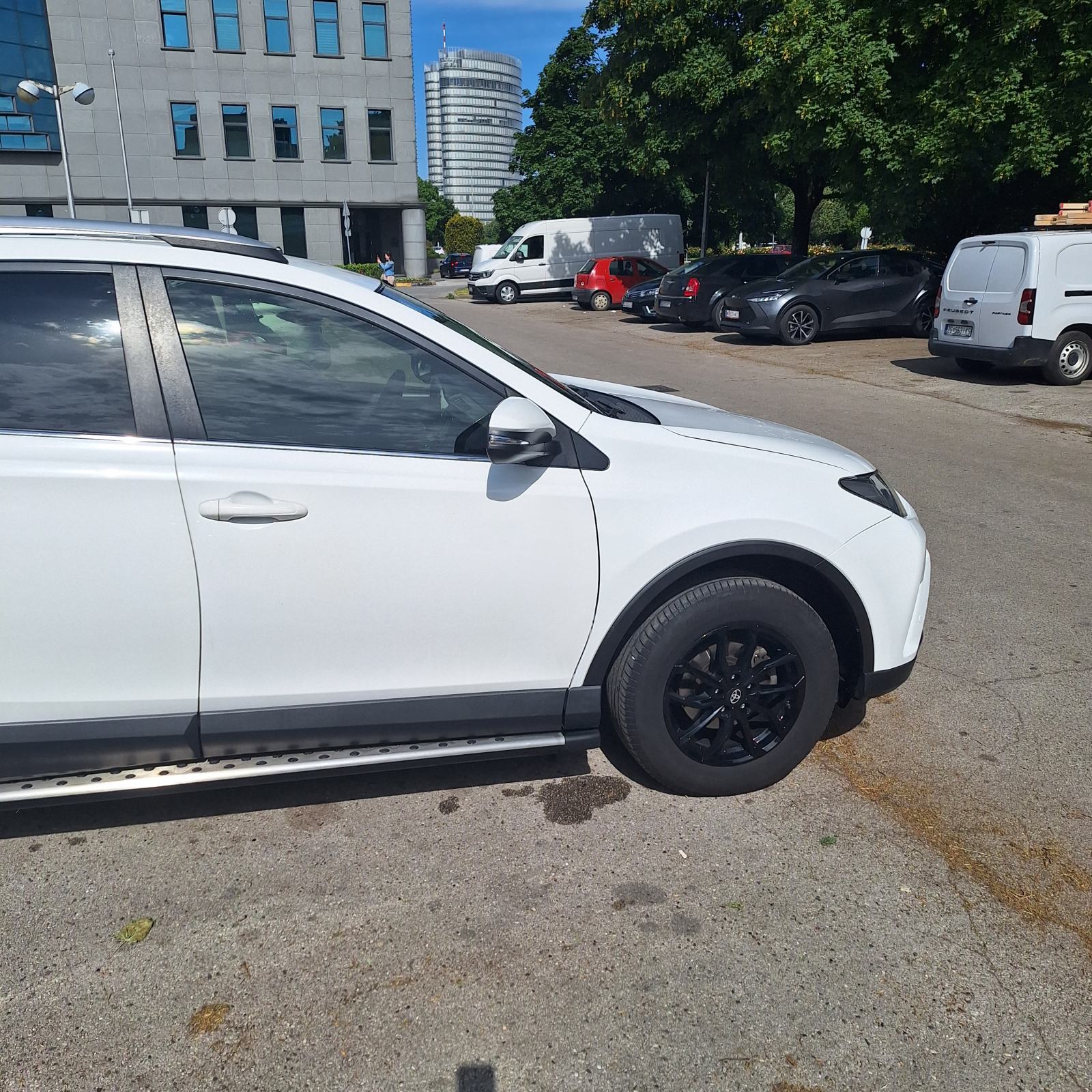 Toyota RAV4 2,0 diesel, 143 KS, odlično stanje., fotografija 7