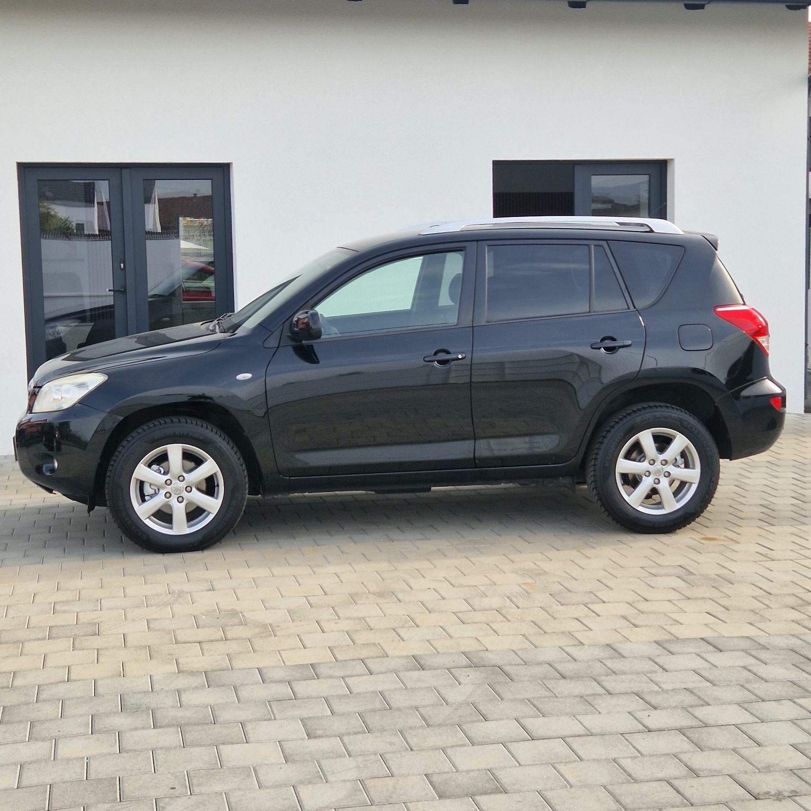 Toyota RAV4 2,0 VVT-i Automatik 4x4 •HR auto • 149.ooo km, fotografija 4