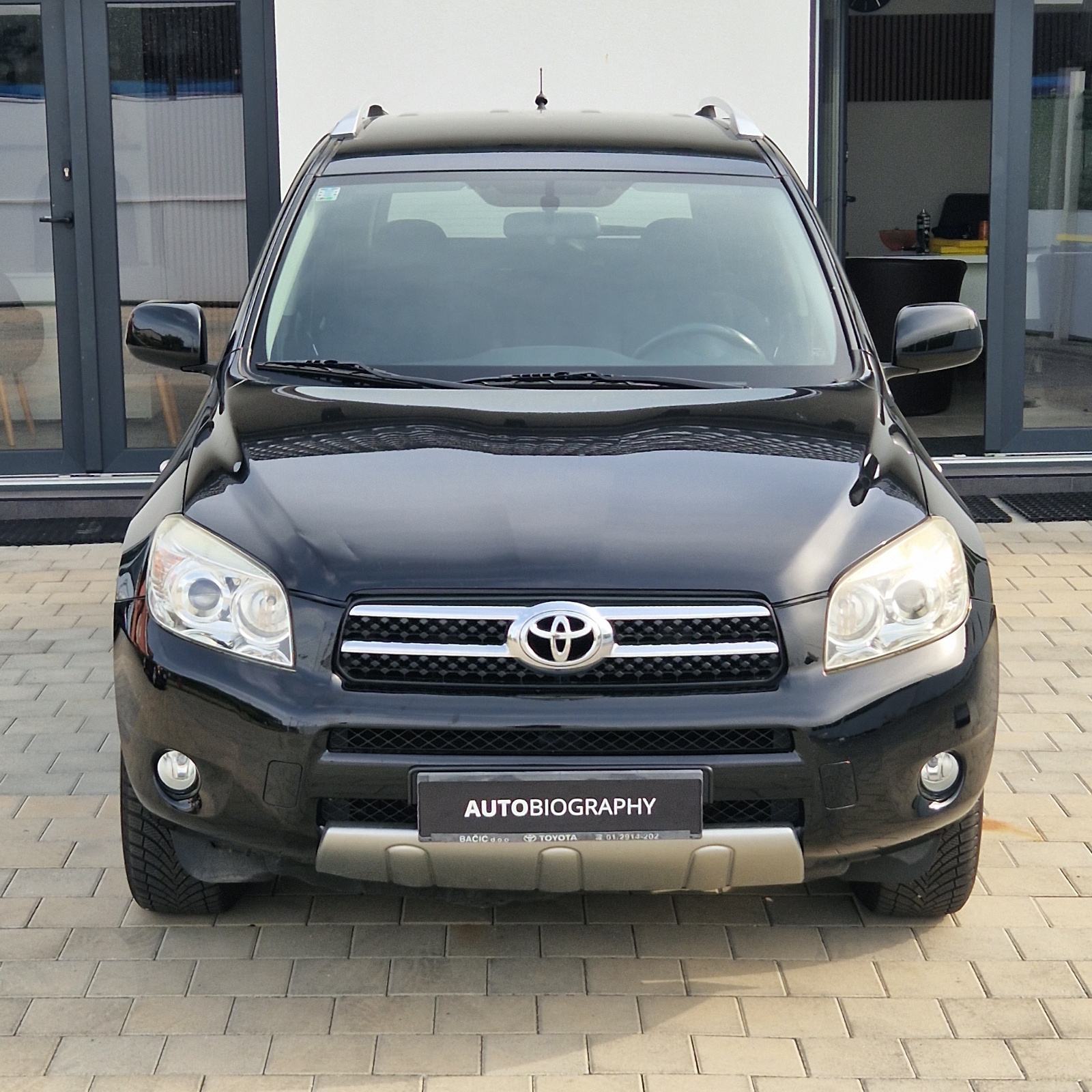Toyota RAV4 2,0 VVT-i Automatik 4x4 •HR auto • 149.ooo km, fotografija 2