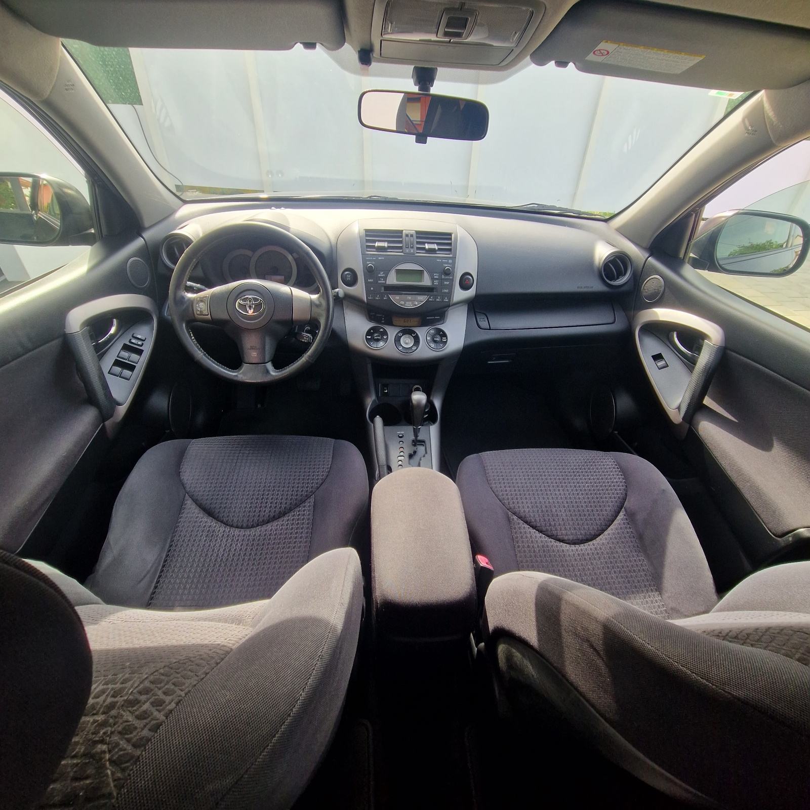 Toyota RAV4 2,0 VVT-i Automatik 4x4 •HR auto • 149.ooo km, fotografija 9