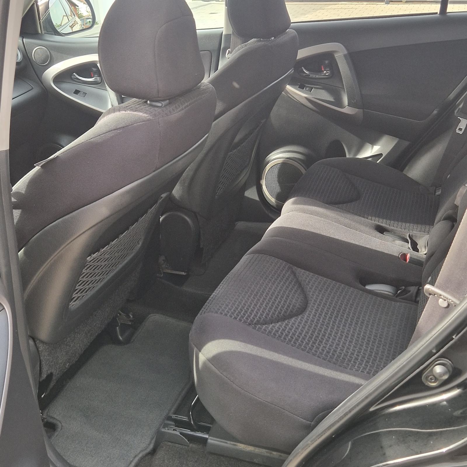 Toyota RAV4 2,0 VVT-i Automatik 4x4 •HR auto • 149.ooo km, fotografija 11
