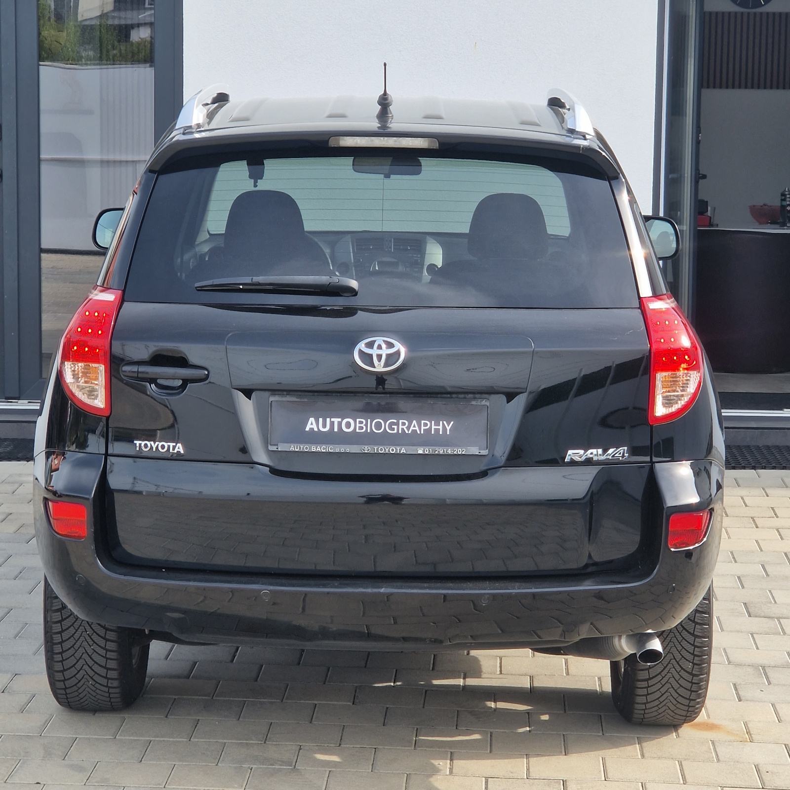 Toyota RAV4 2,0 VVT-i Automatik 4x4 •HR auto • 149.ooo km, fotografija 6