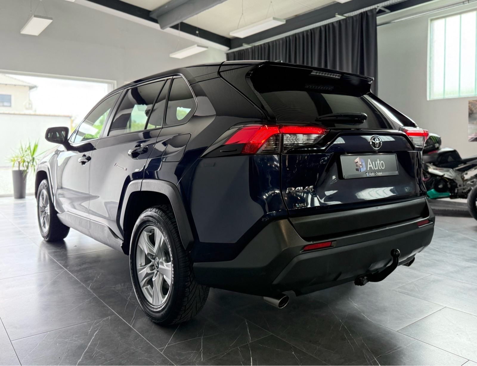 Toyota RAV4 2.0i 2WD•Led,ACC,Alu 17”,112000km,Jamstvo 5 g. •, fotografija 10