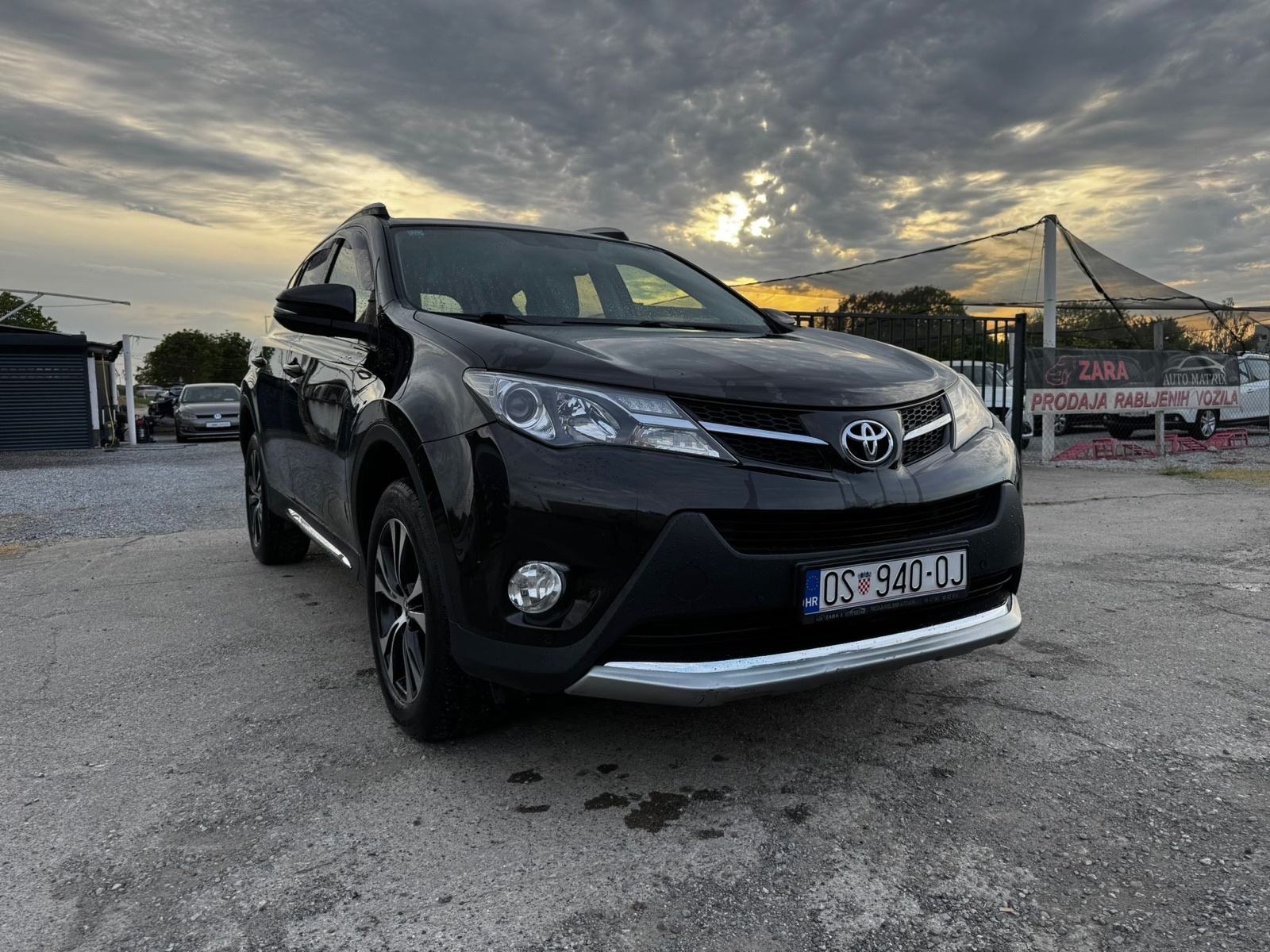 Toyota RAV4 2,2 automatik, servisna povijest, navi, alu, gr.sjedala, fotografija 2