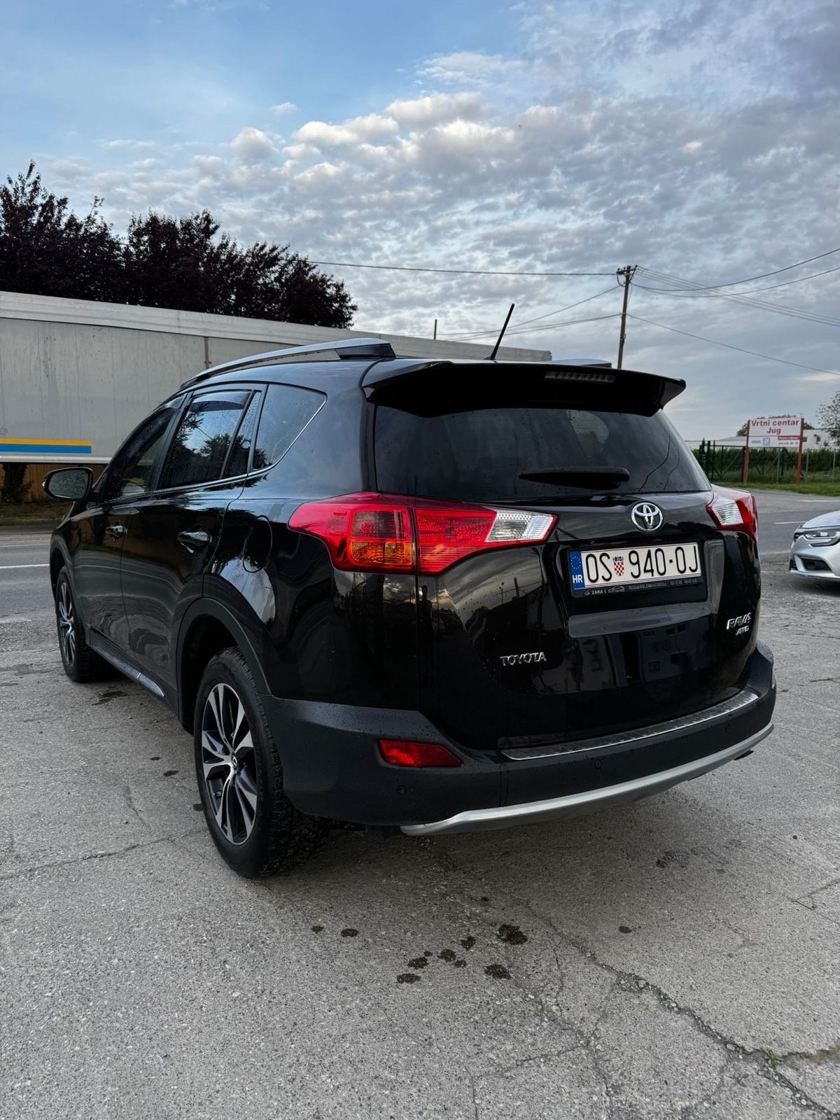 Toyota RAV4 2,2 automatik, servisna povijest, navi, alu, gr.sjedala, fotografija 5