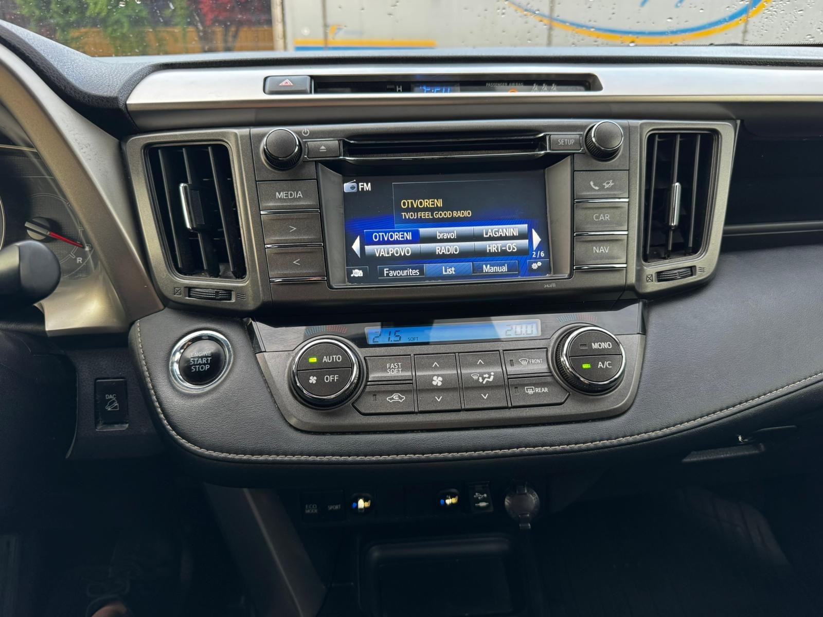 Toyota RAV4 2,2 automatik, servisna povijest, navi, alu, gr.sjedala, fotografija 12