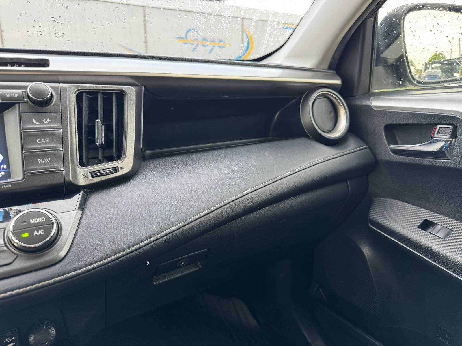 Toyota RAV4 2,2 automatik, servisna povijest, navi, alu, gr.sjedala, fotografija 18
