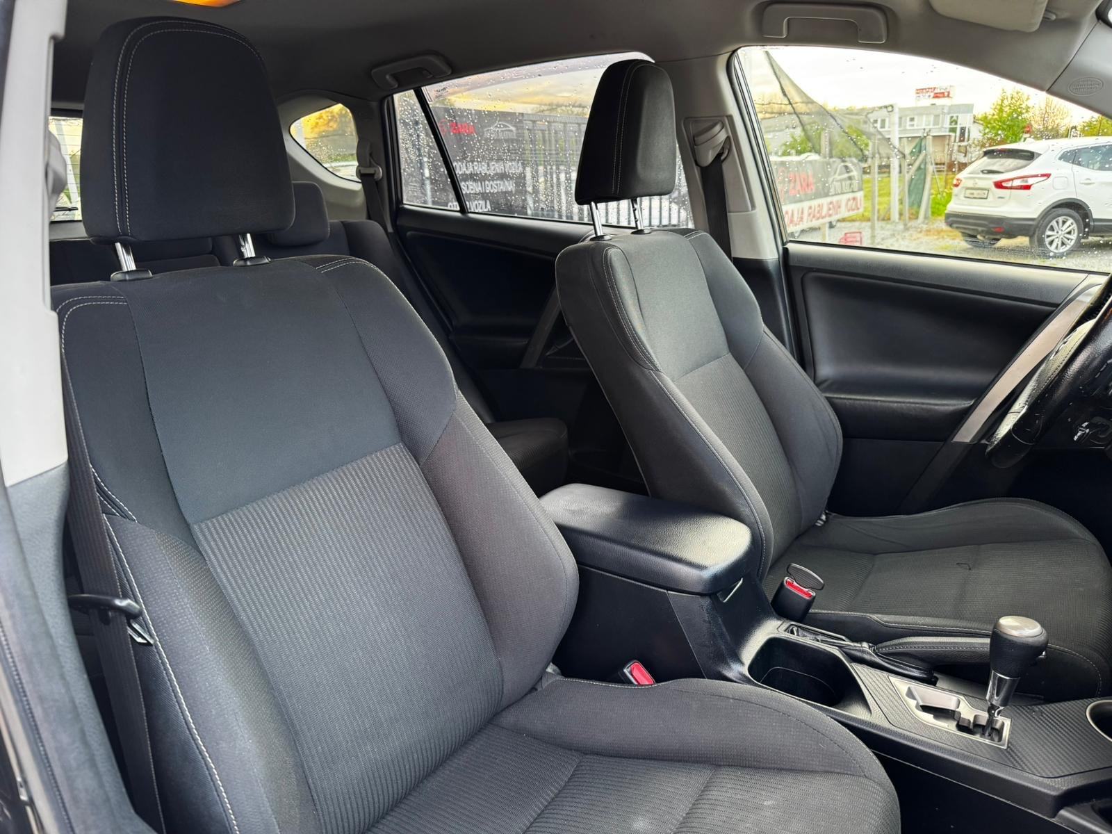 Toyota RAV4 2,2 automatik, servisna povijest, navi, alu, gr.sjedala, fotografija 20