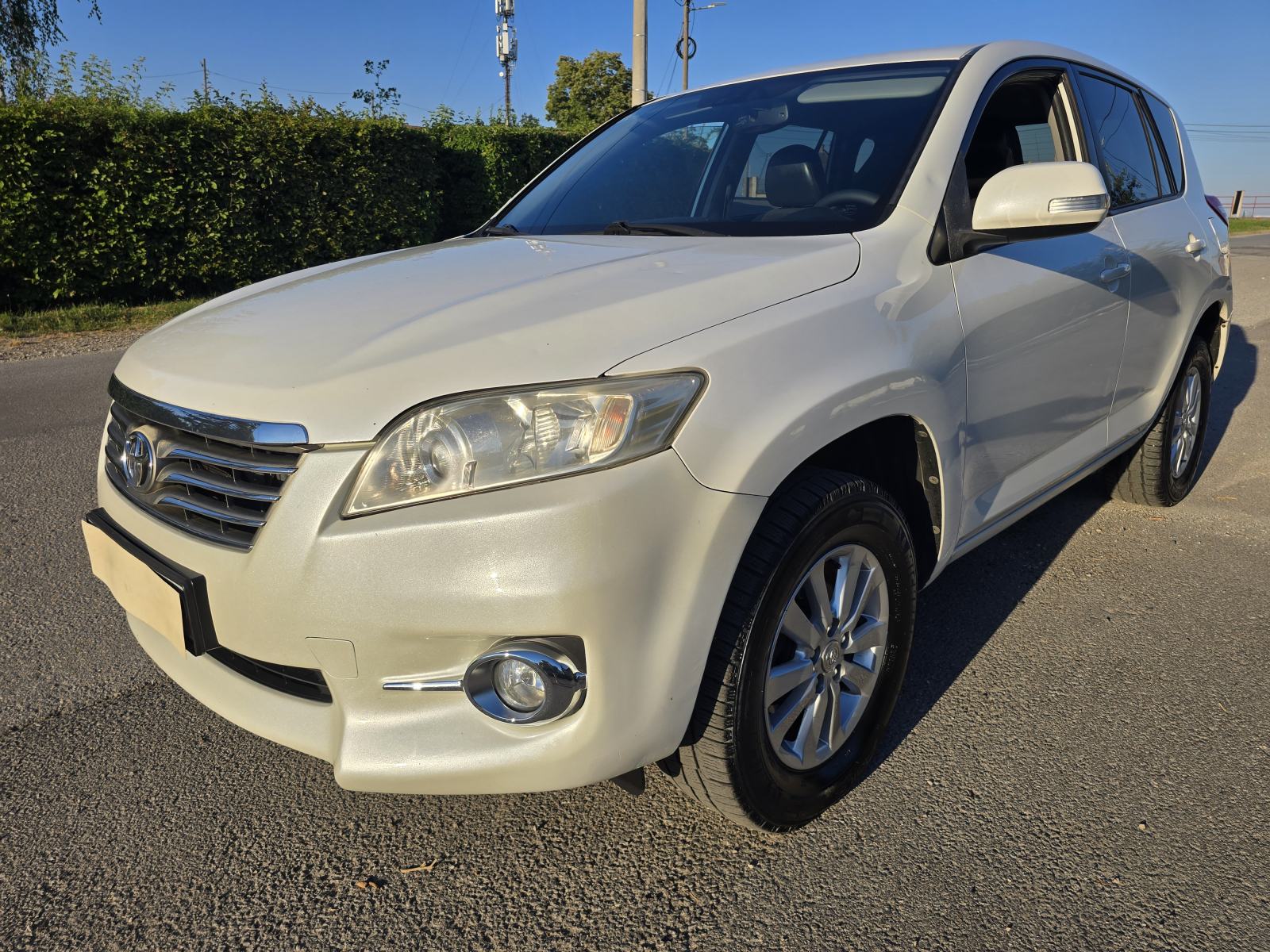 Toyota RAV4 2,2 D-4D 4x4 110 kw reg može zamjena, fotografija 2