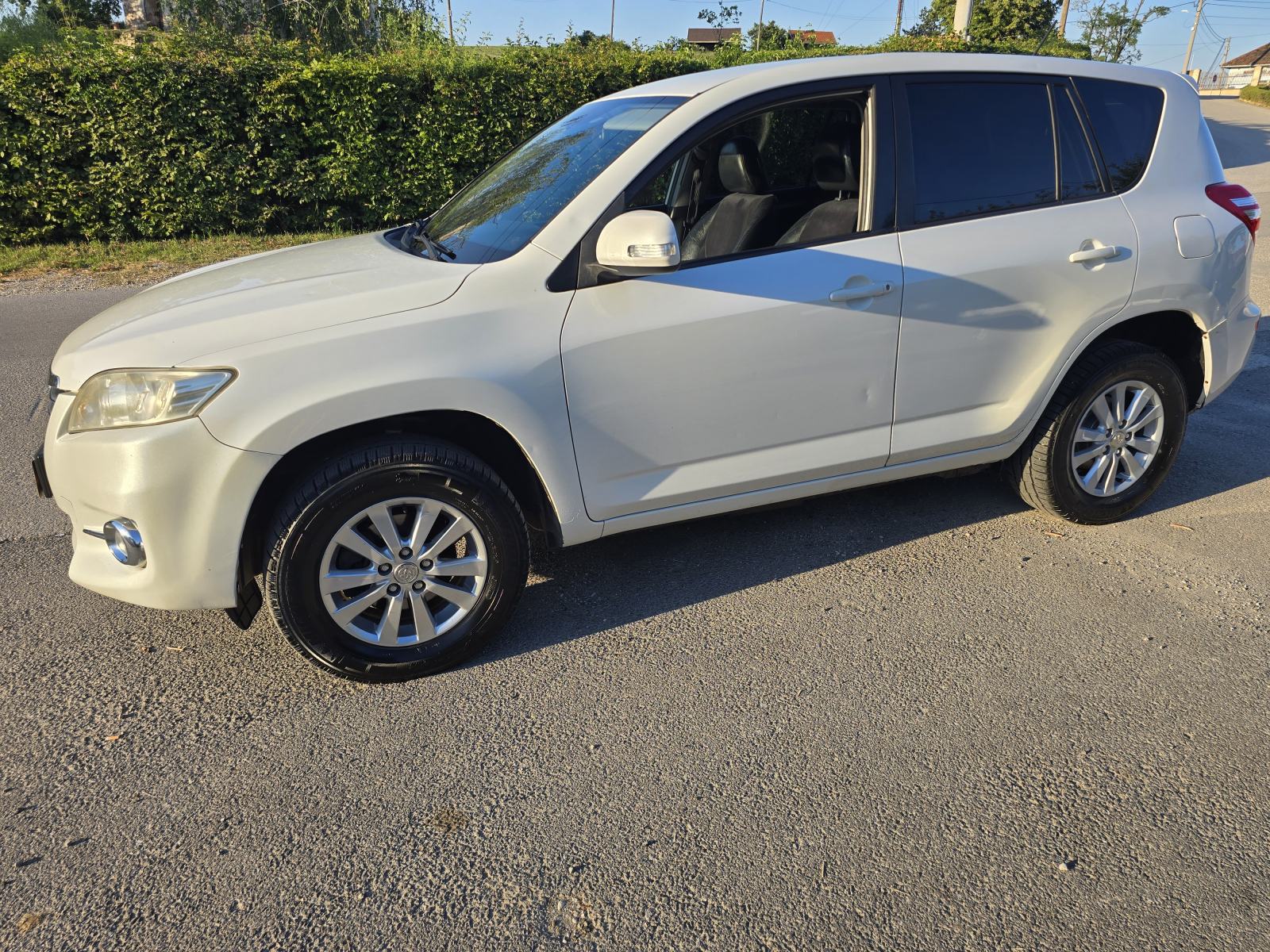 Toyota RAV4 2,2 D-4D 4x4 110 kw reg može zamjena, fotografija 1