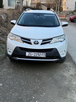 Toyota RAV4 2,2 D-4D automatik, fotografija 2