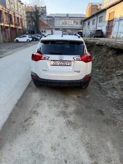 Toyota RAV4 2,2 D-4D automatik, fotografija 3