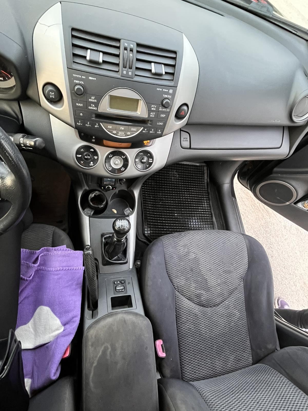Toyota RAV4 2,2 D-4D, fotografija 11