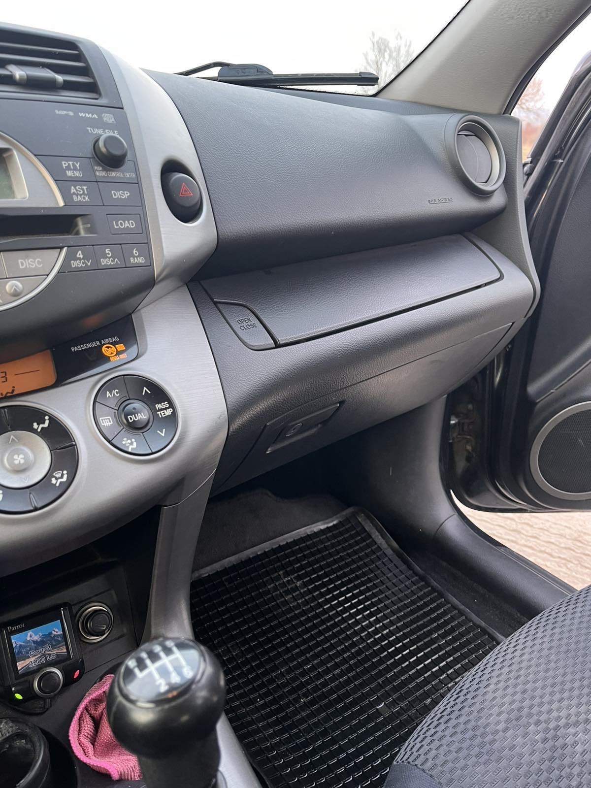 Toyota RAV4 2,2 D-4D, fotografija 14
