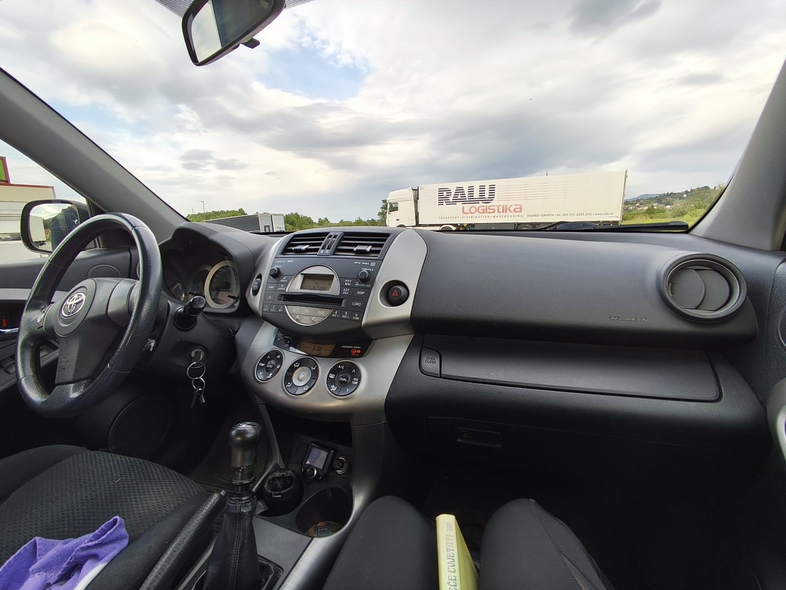Toyota RAV4 2,2 D-4D, fotografija 15