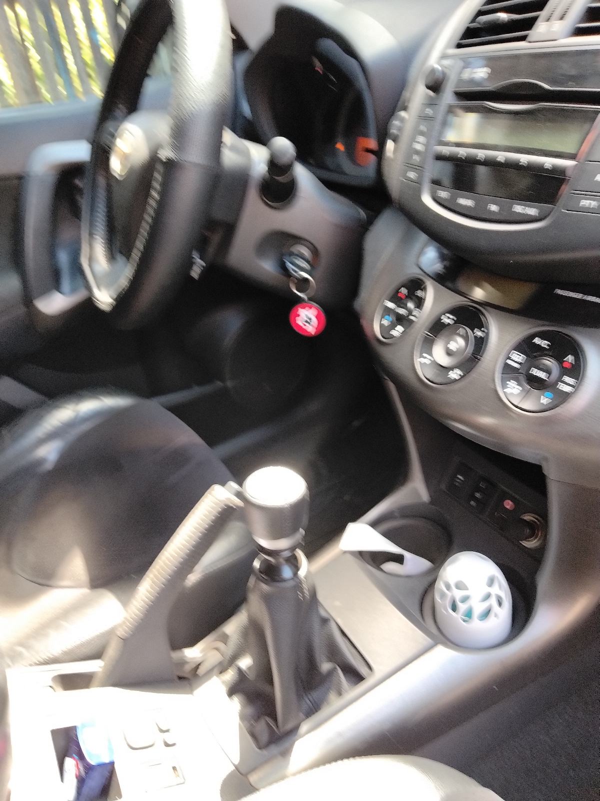 Toyota RAV4 2,2 D-4D, fotografija 6
