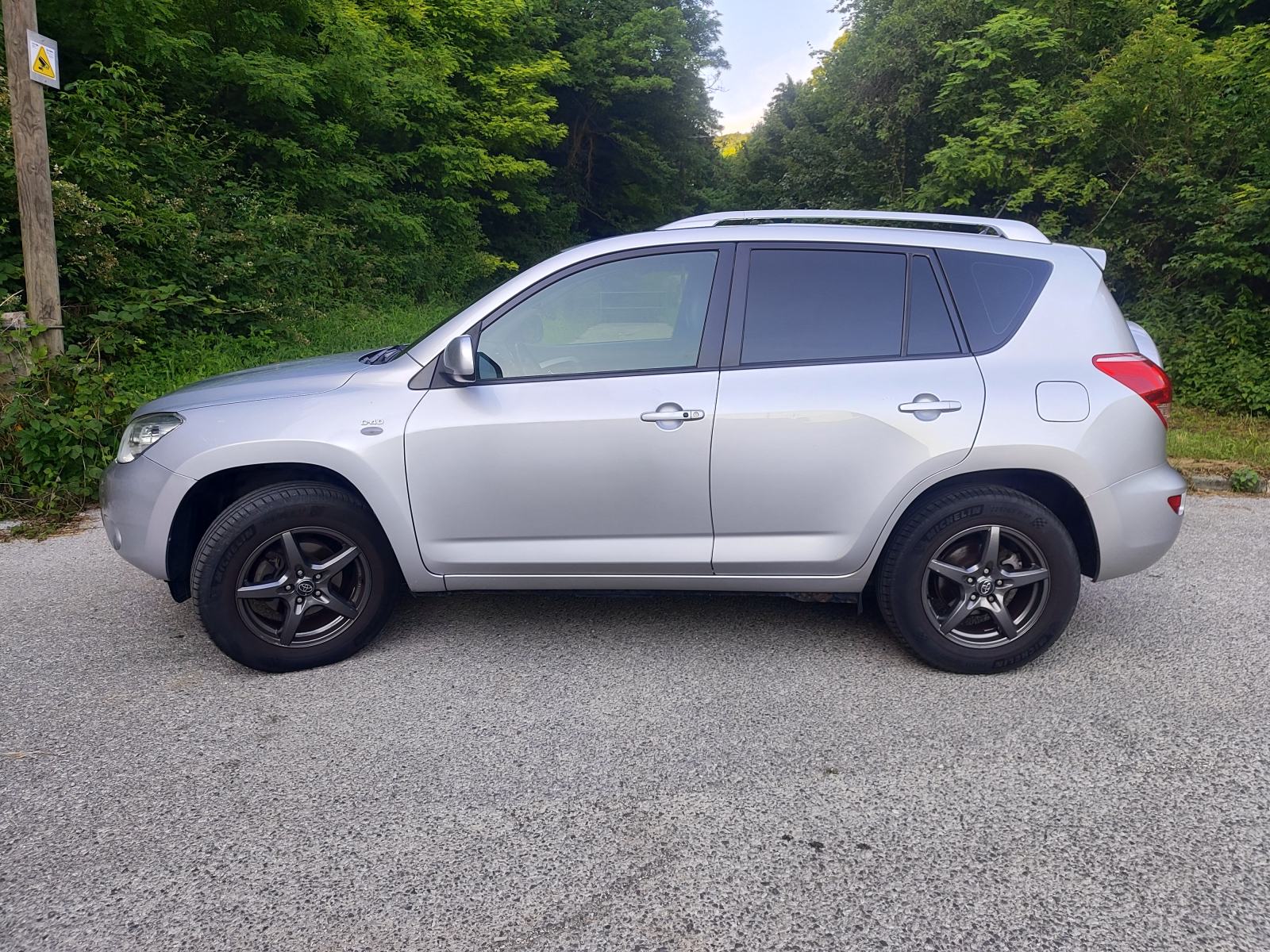 Toyota RAV4 2,2 D-4D, fotografija 3