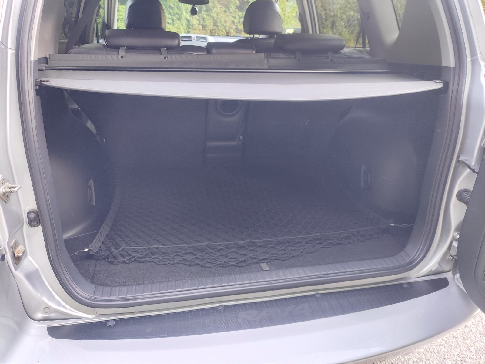 Toyota RAV4 2,2 D-4D, fotografija 10
