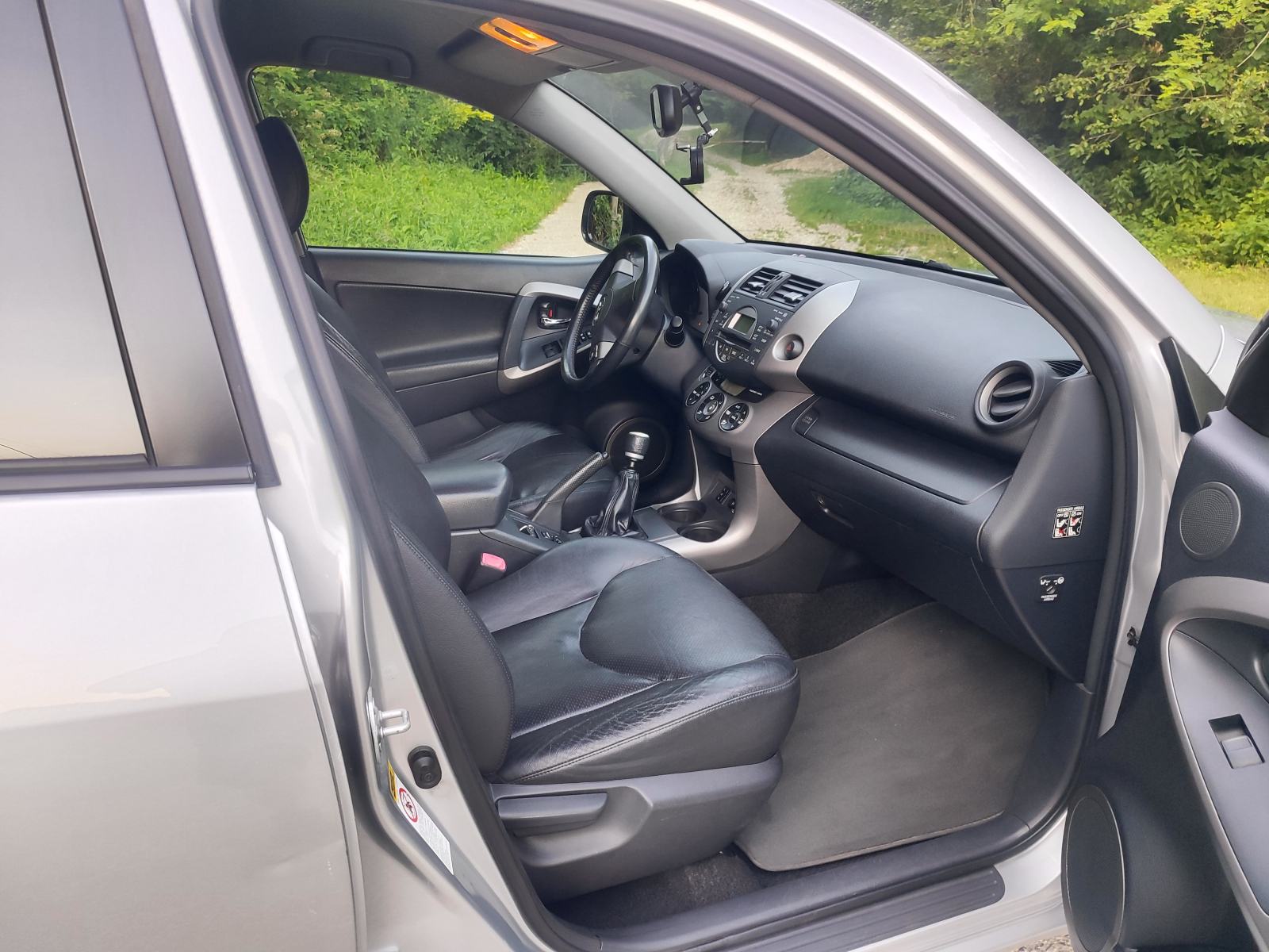 Toyota RAV4 2,2 D-4D, fotografija 12