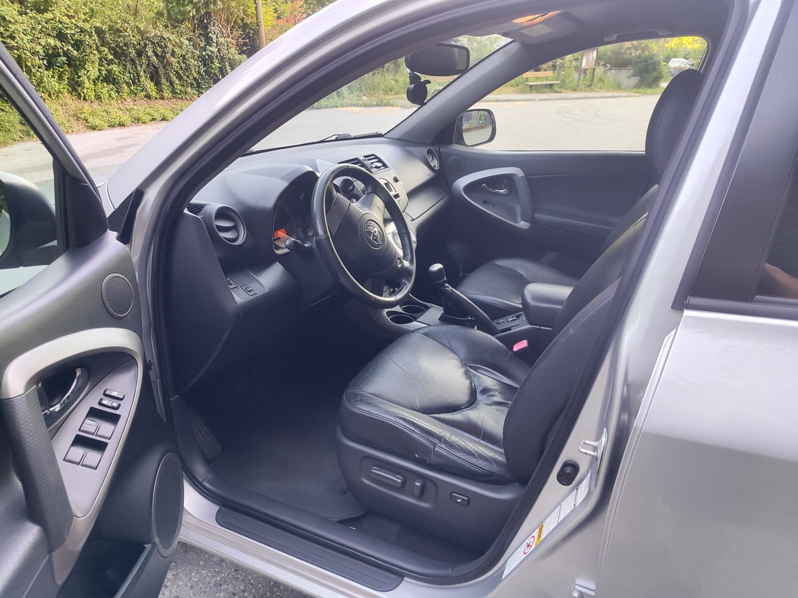 Toyota RAV4 2,2 D-4D, fotografija 13