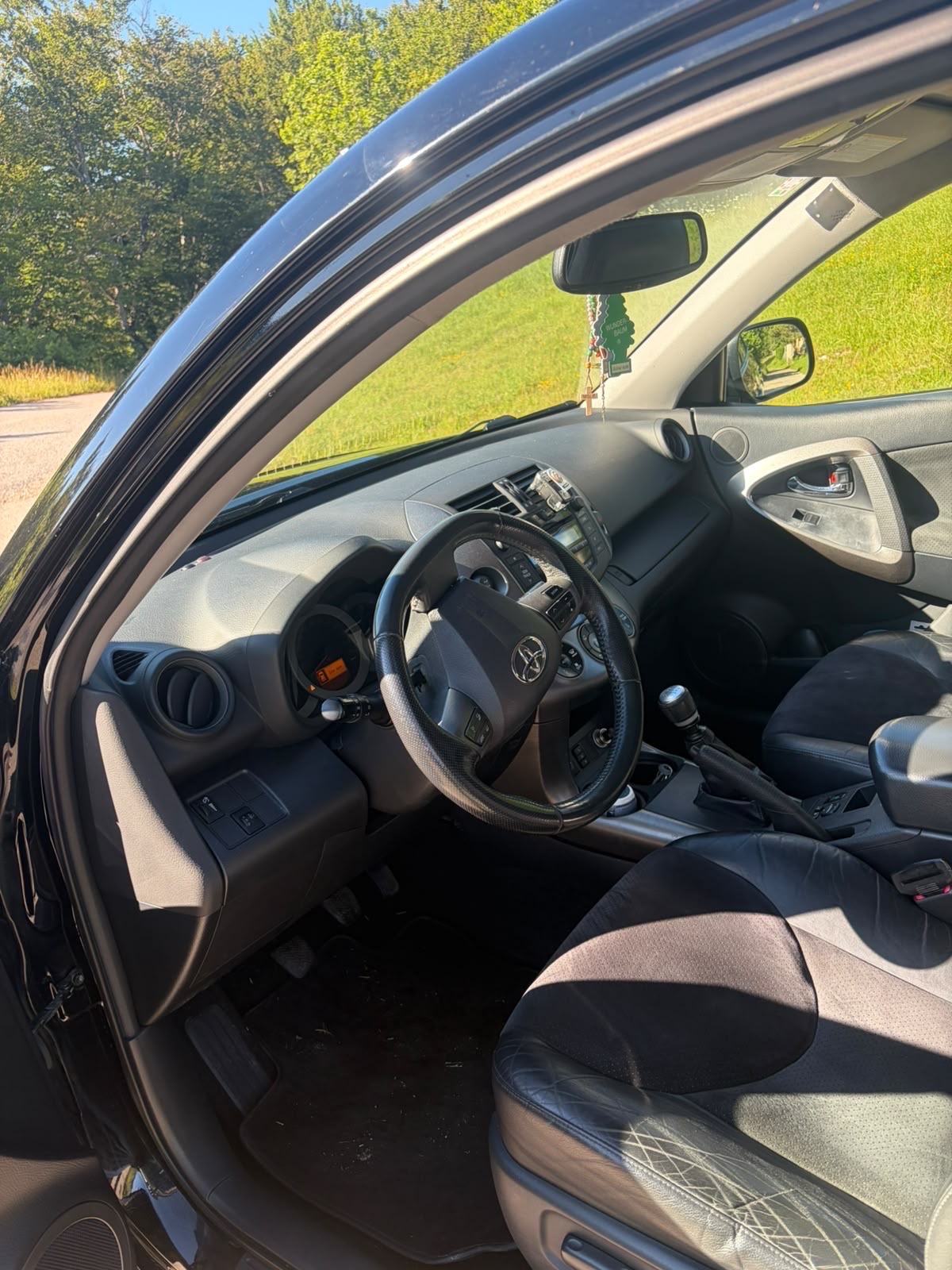 Toyota RAV4 2,2 D-4D, fotografija 7